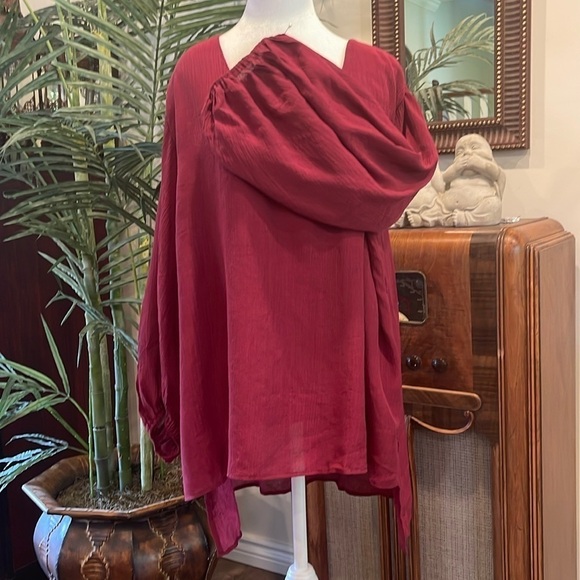 Red Coral over size (XL-1X) high-low gauzy burgundy top with blouson sleeves - Picture 1 of 5